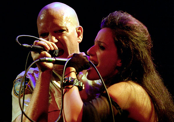 En Esch and Victoria Levy